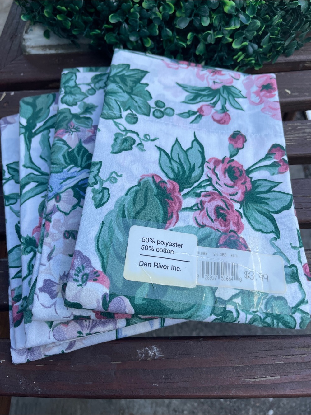 NWT Floral Rose print standard pillow cases -4 total